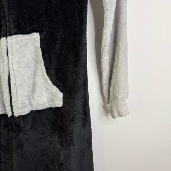 Miss K One Piece Pajamas. Size: 16 years old - Picture 4 of 6